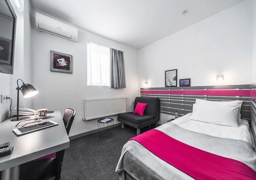 Amarant Hotel & Conference Halls By Chm Kyiv 3*,